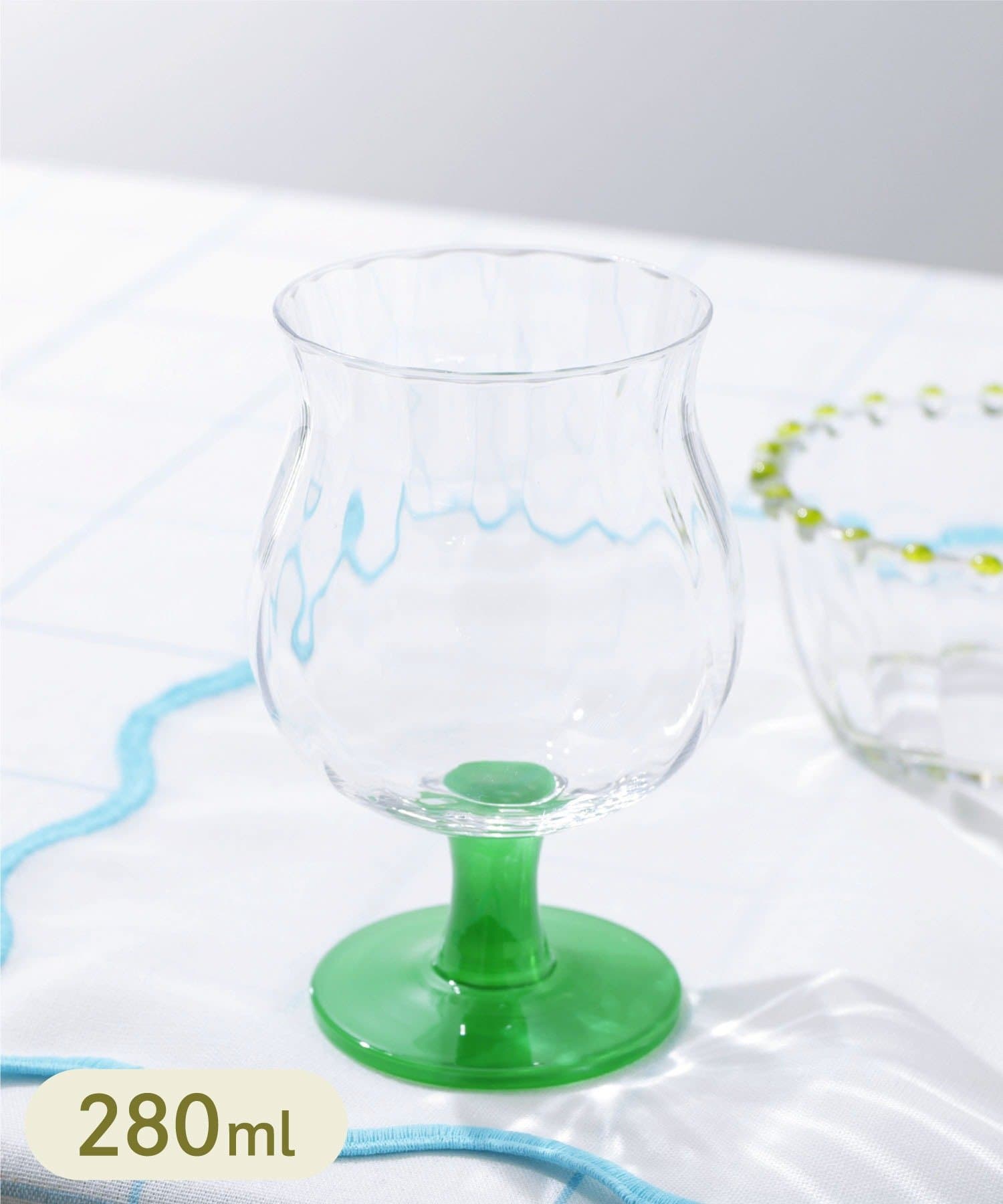 脚付きグラス：280ml  ￥550（税込）