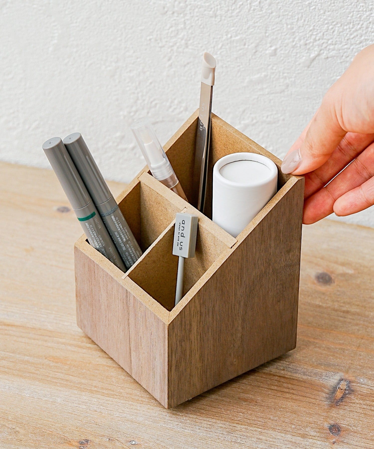 回転式ネイルツール収納ケース ￥550(税込)