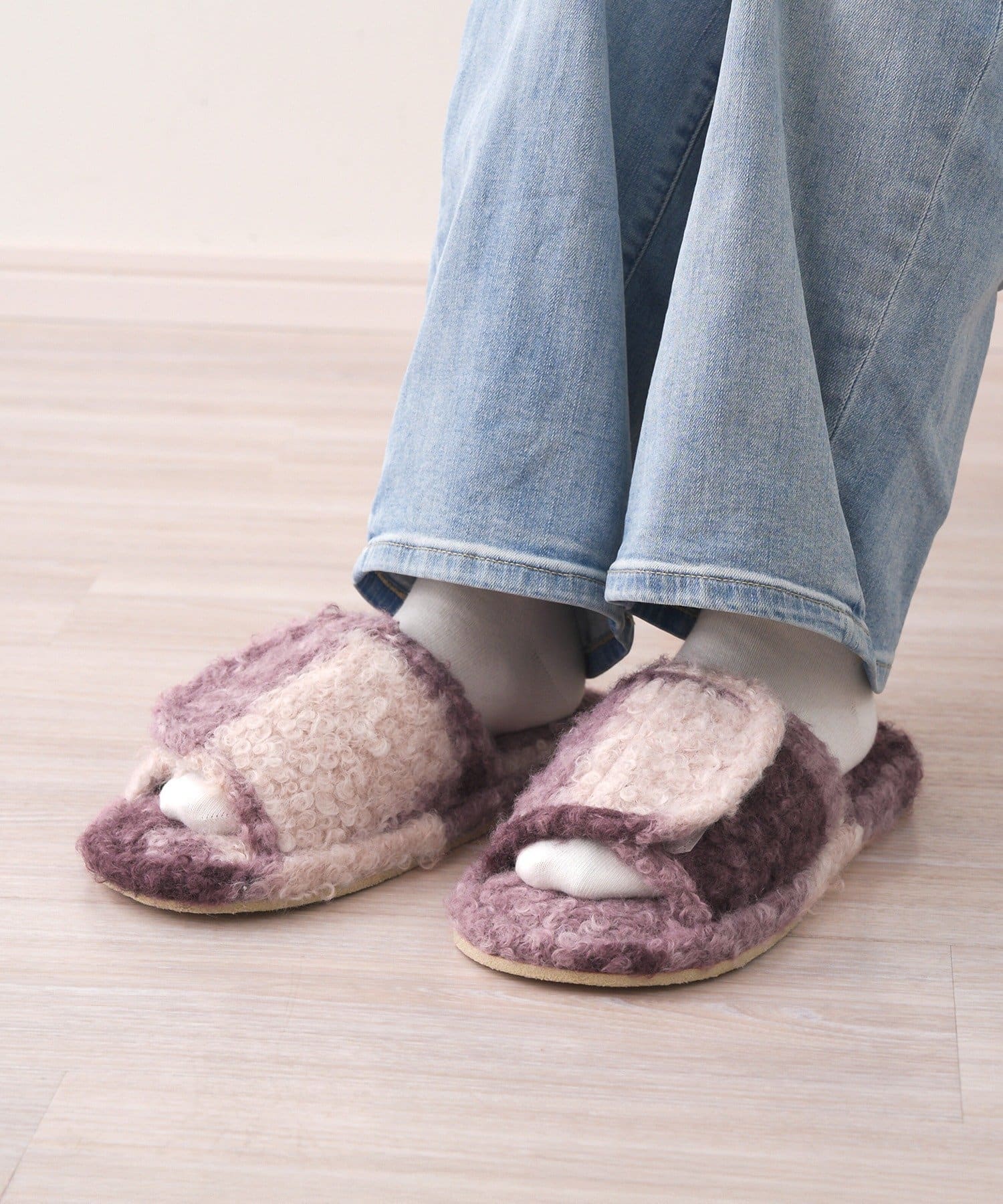 チェック柄スリッパ ￥770(税込)