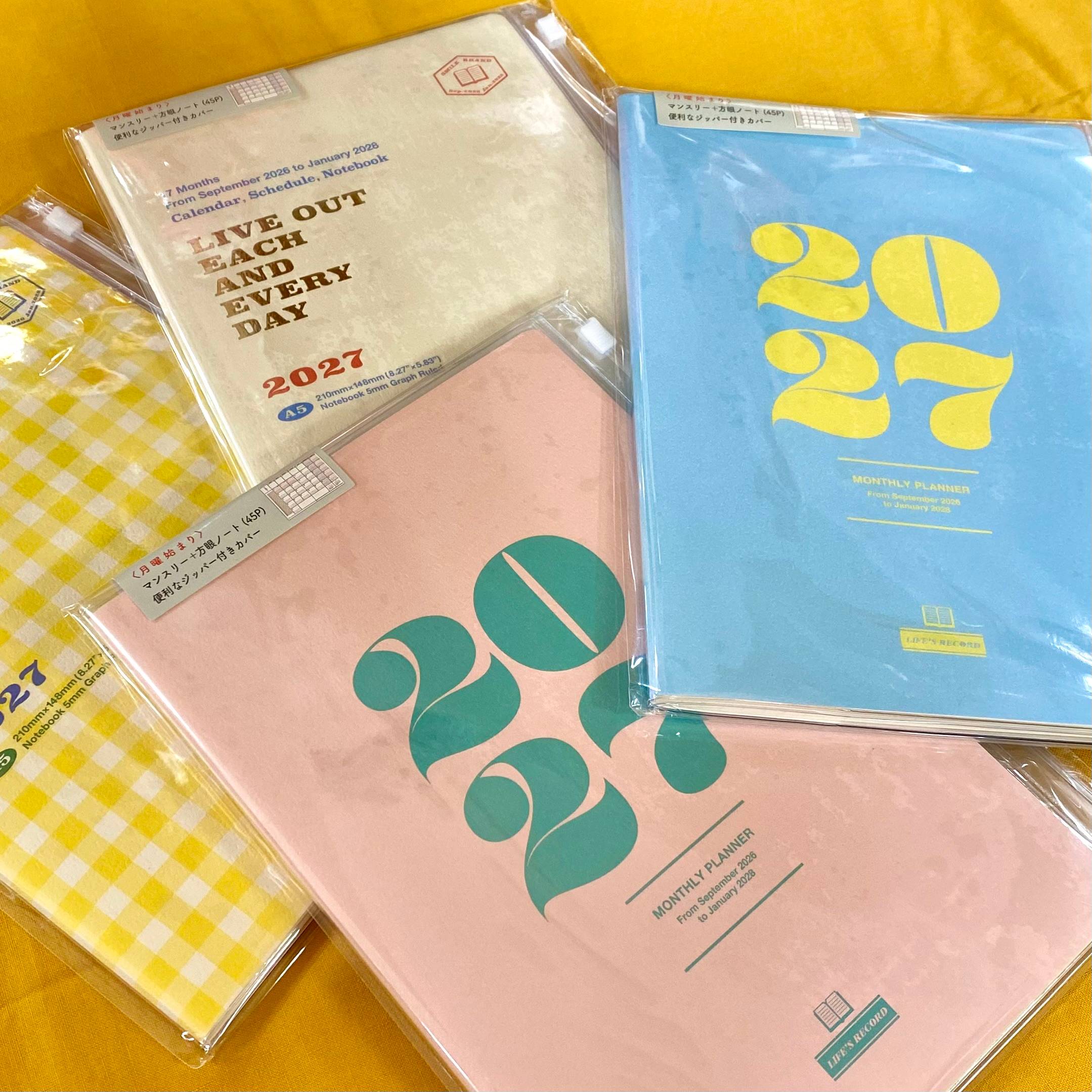 A5マンスリー月曜始まり/マンスリー＋方眼ノート(45P)ジッパーカバー付き