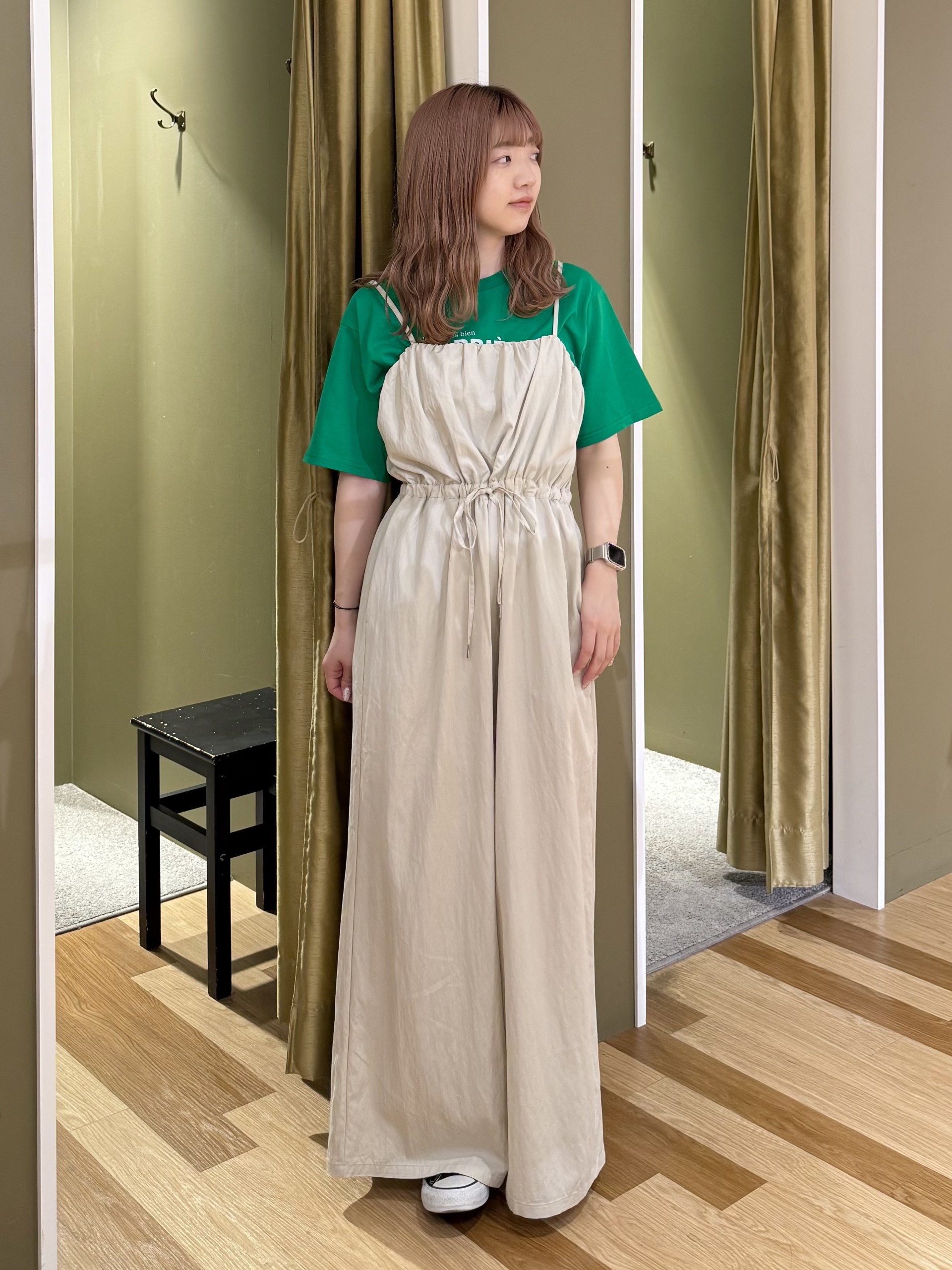 ＃ふんわり胸元で魅せる