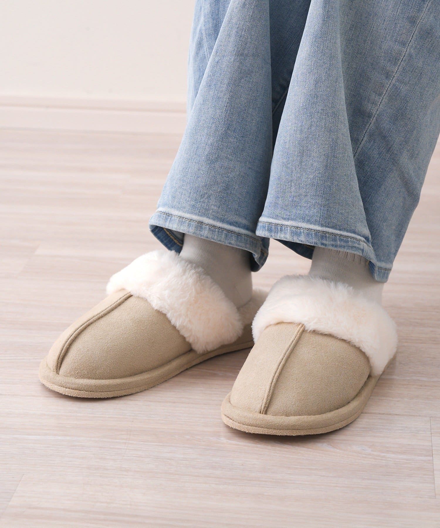 ムートン風スリッパ ￥660(税込)