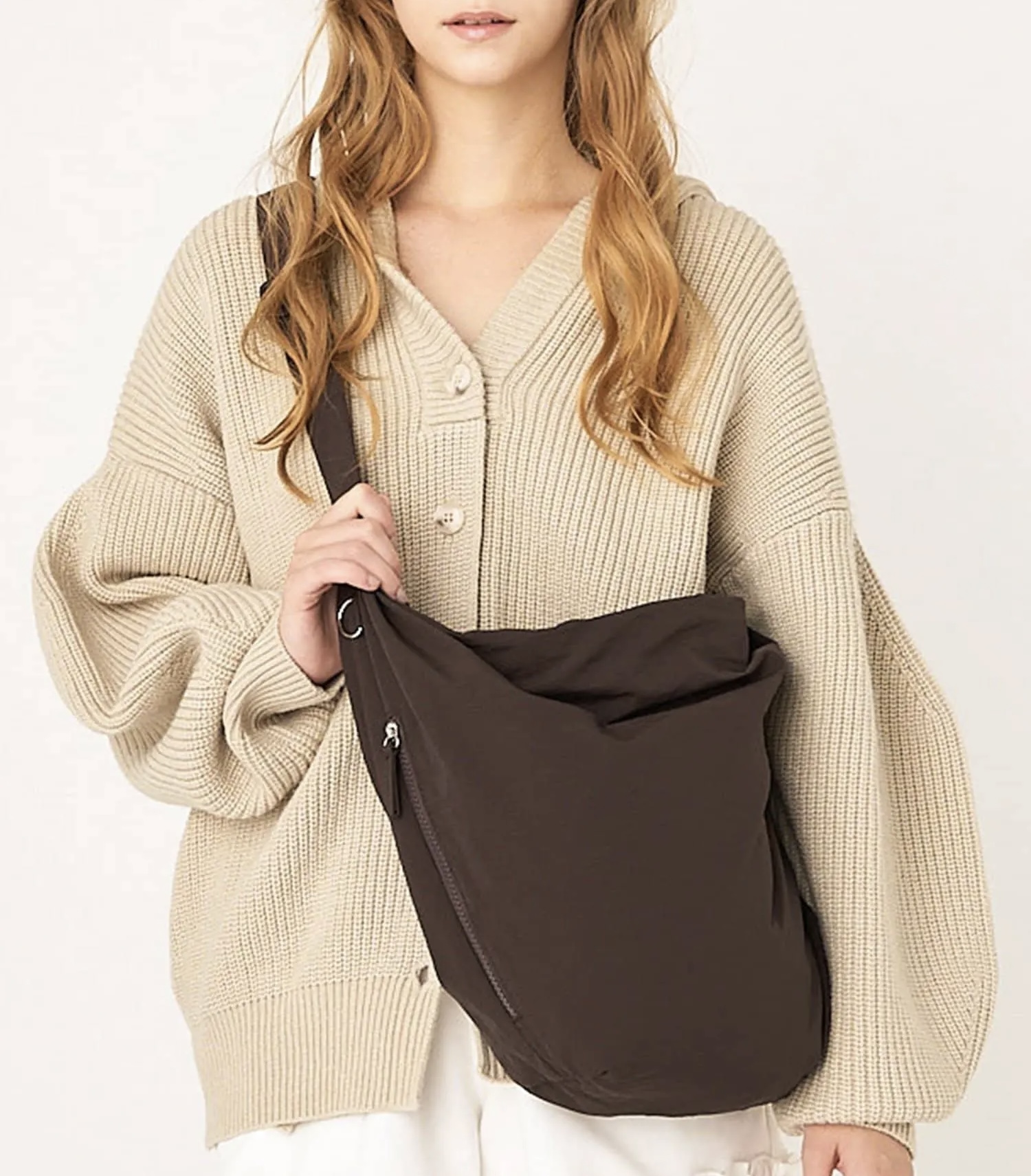 はっ水ショルダーバッグ ￥1,320(税込)