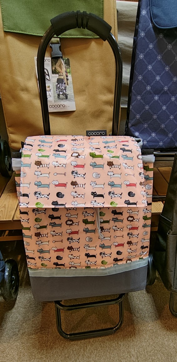 ショッピングカートもこんな柄だと愛着がわきます